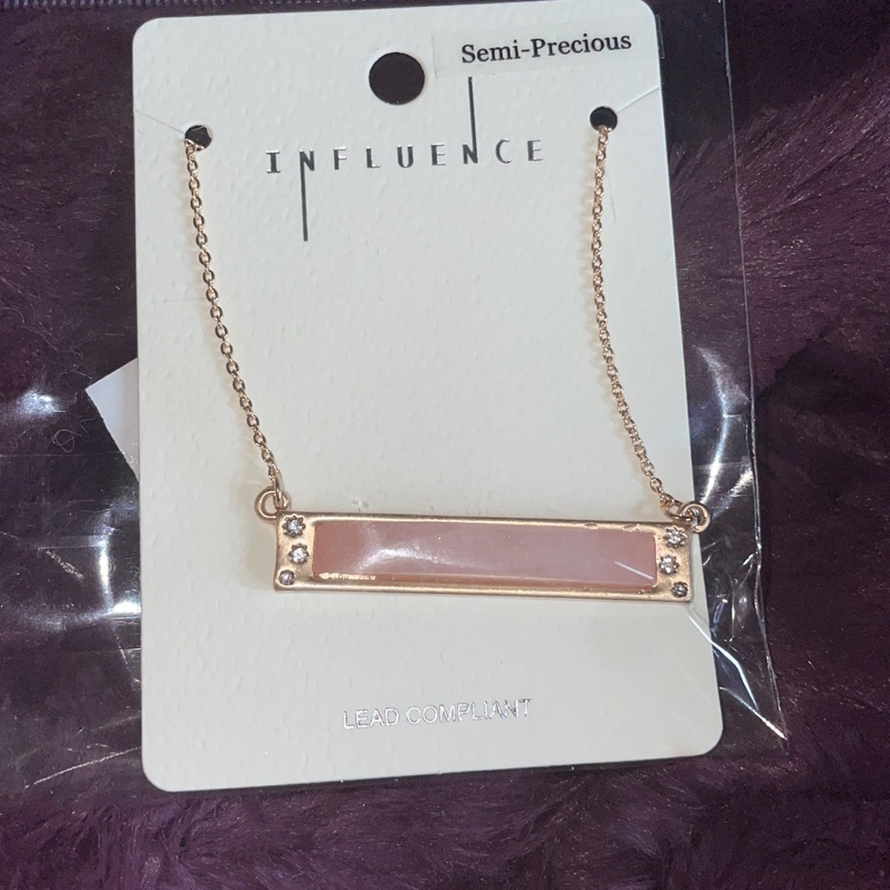 Rose Quartz Bar Necklace with cubic Zirconia!!BOUTIQUE BOUGHT!!